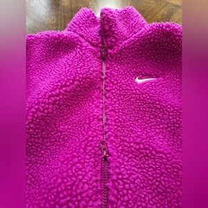 Nike women Sherpa Jacket - Magenta